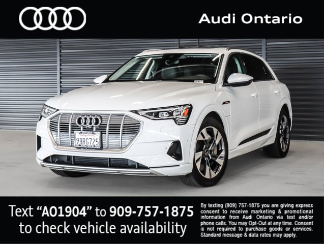 2022 Audi e-tron Premium Plus