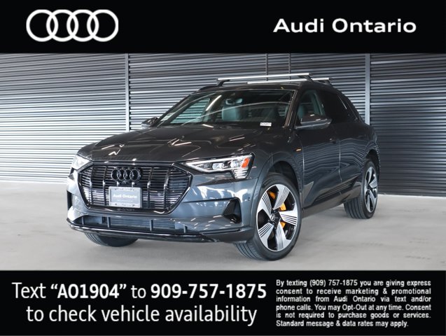 2022 Audi e-tron Premium Plus